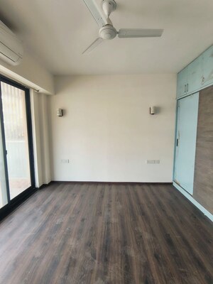 Room in 4 BHK Apartment at Adani Samsara Vilasa, Sector 63 – for Rent