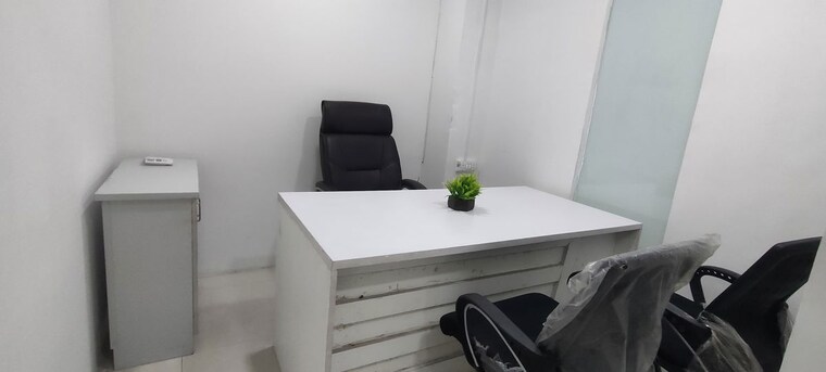 undefined, sector 16 Commercial Office Space 600 Sq.Ft. In Sector 16 Noida 10208042