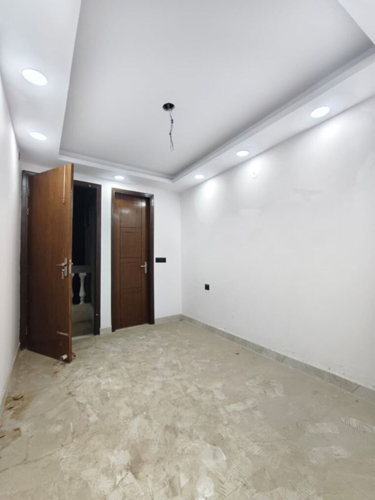 Room, govindpuri 3 Bedroom 900 Sq.Ft. Builder Floor In Govindpuri Delhi 10208049