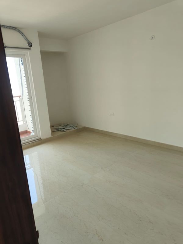 2.5 BHK + Extra Room Apartment For Sale in Gomti Nagar