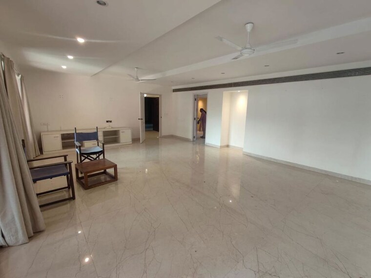  Parking, oxford-hallmark 4 Bedroom 2800 Sq.Ft. Apartment In Koregaon Park Pune 10208117