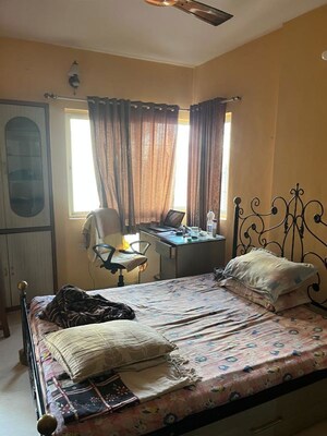 Room in 1 BHK Apartment at Golf Residency Yerawada, Yerawada – for Rent