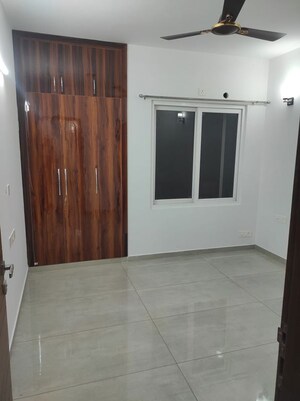 Room in 3 BHK Apartment at Samridhi Luxuriya Avenue, Sector 150 – for Rent