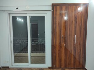 Room in 3 BHK Apartment at Samridhi Luxuriya Avenue, Sector 150 – for Rent