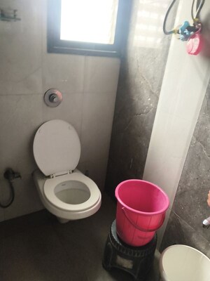 Bathroom in 1 BHK Apartment at Vile Parle East – for Rent