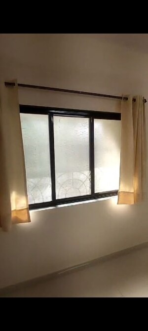 Room in 1.5 BHK Apartment at Kalpataru CHS Belapur, Cbd Belapur Sector 8b – for Rent