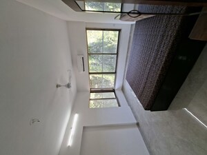 Room in 2 BHK Apartment at Santacruz East – for Sale