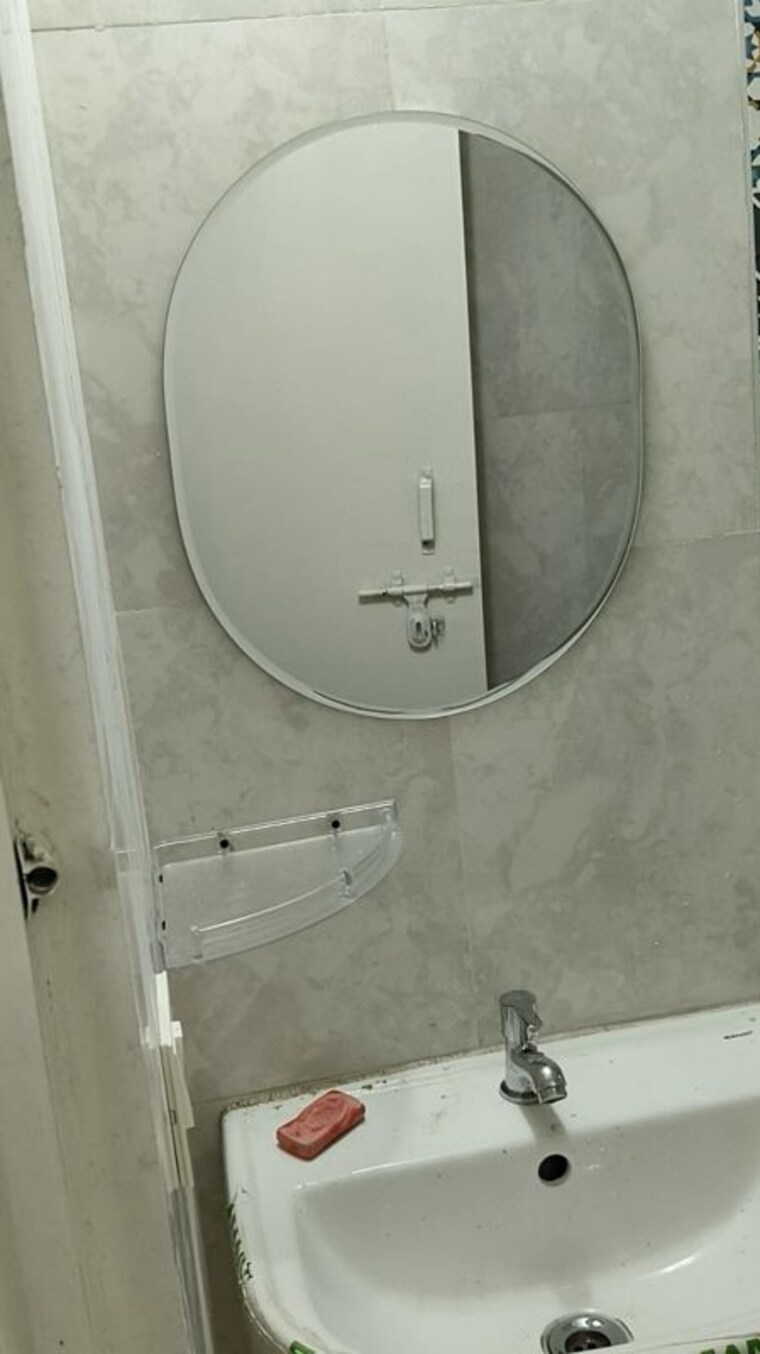 Bathroom, emaar-gurgaon-greens 3 Bedroom 1650 Sq.Ft. Apartment In Sector 102 Gurgaon 10208188
