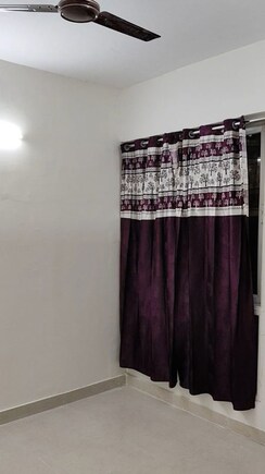 3 BHK + Servant Room Apartment For Rent in Emaar Gurgaon Greens