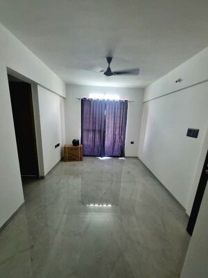 Room in 2 BHK Apartment at Unique Youtopia, Kharadi – for Rent