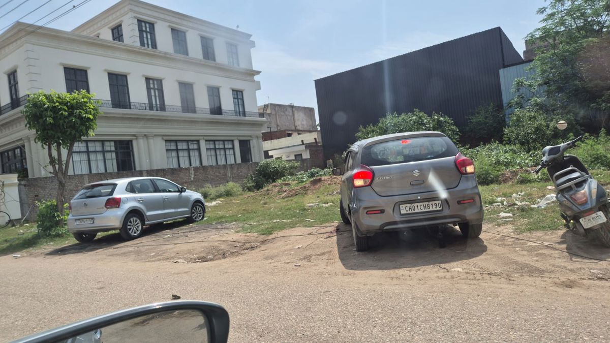 Industrial Plot For Sale in Sector 82
