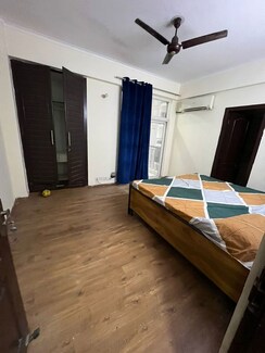 3 BHK + Extra Room Apartment For Rent in Supertech Cape Town