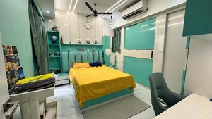 Room in 4 BHK Apartment at Raymond Ten X District 9, Pokhran Road No One – for Rent