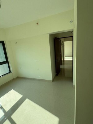 Room in 2 BHK Apartment at Kalpataru Immensa E, Kolshet Road – for Rent