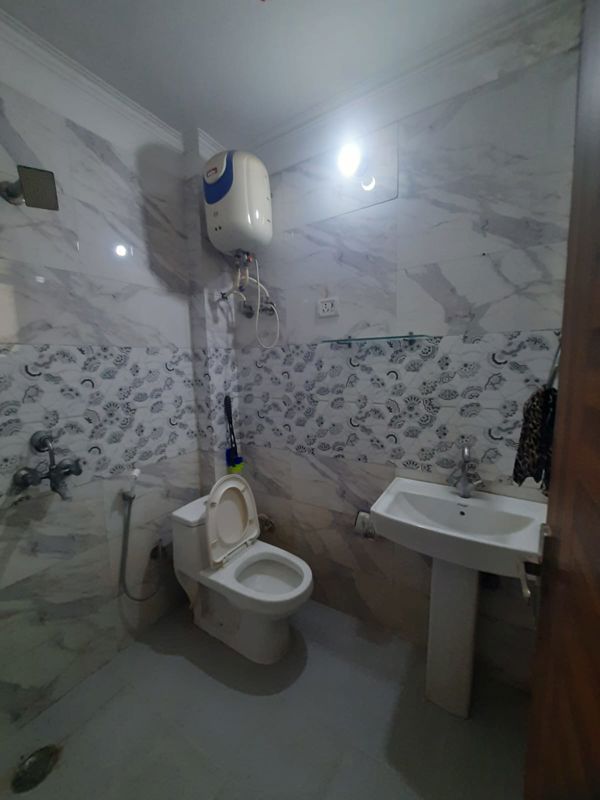 1 BHK Builder Floor For Rent in Chattarpur