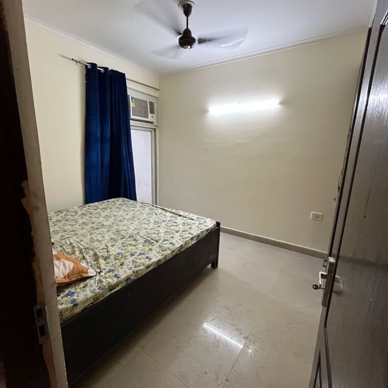 Bedroom, amrapali-zodiac 3.5 Bedroom 1550 Sq.Ft. Apartment In Sector 120 Noida 10208300