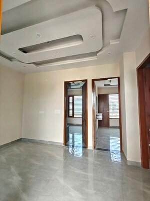 Room in 3 BHK Independent House at Sector 66 – for Sale