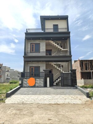 3 BHK Independent House For Sale in Sector 66