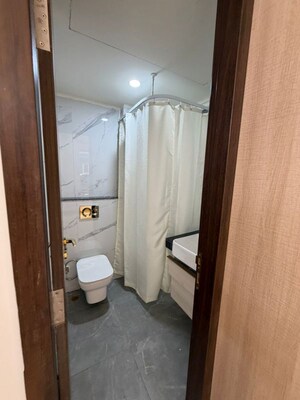 Bathroom in 3 BHK Apartment at Smart World Orchard, Sector 61 – for Rent