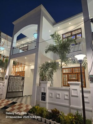 3 BHK Villa – Exterior View View at Sultanpur Road - for Sale