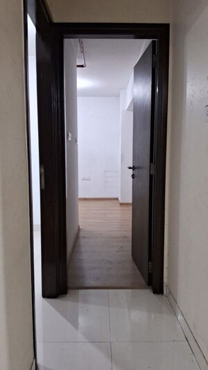2 BHK Apartment For Rent in Sheth Avalon, Laxmi Nagar