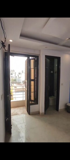 Building Lobby in 3 BHK Builder Floor at Dwarka Mor – for Sale