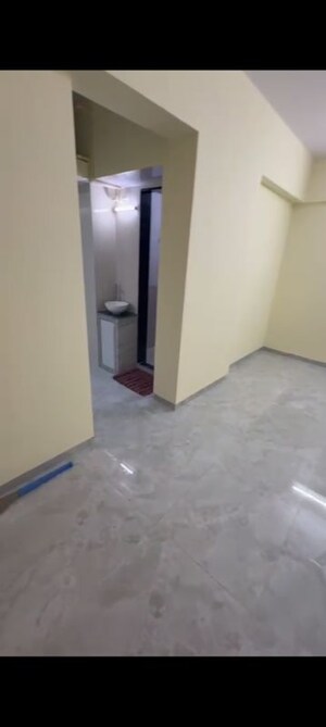 Room in 1 BHK Apartment at Tilak Nagar – for Rent