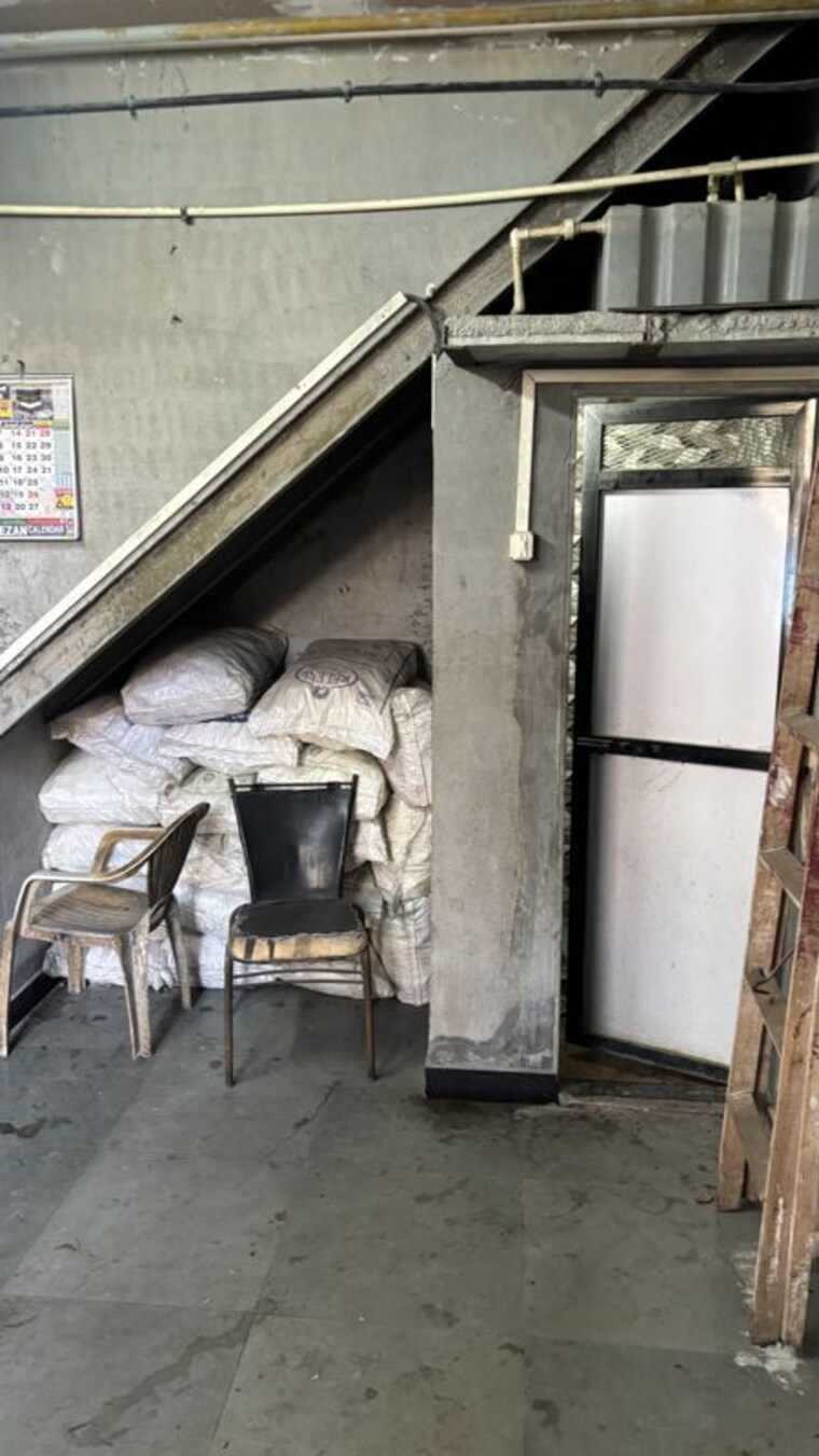 Exterior View, safed pul Commercial Warehouse 500 Sq.Ft. In Safed Pul Mumbai 10208378