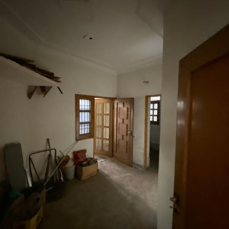 Room, manimajra 4 Bedroom 2200 Sq.Ft. Apartment In Manimajra Chandigarh 10208400
