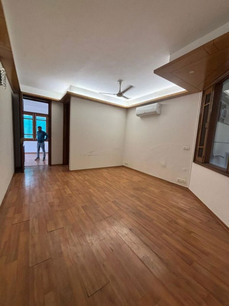 Room, vasant vihar 4 Bedroom 2400 Sq.Ft. Builder Floor In Vasant Vihar Delhi 10208422