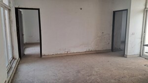 Room in 5 BHK Penthouse at Amrapali Princely Estate, Sector 76 – for Sale