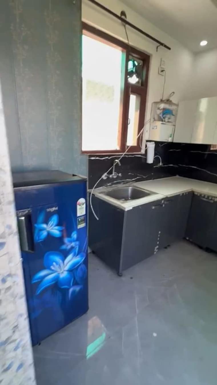 Kitchen, vip road 1 Bedroom 1100 Sq.Ft. Apartment In Vip Road Zirakpur 10208443