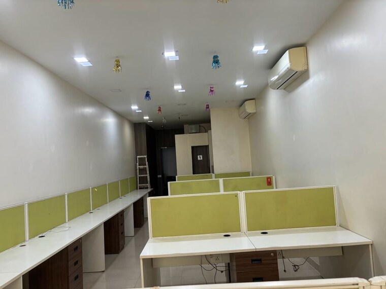 Team Area, matoshree-quantum-tower Commercial Office Space 600 Sq.Ft. In Malad West Mumbai 10208432