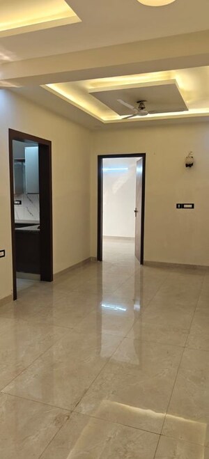 Room in 4 BHK Apartment at Dew Drops Society, Sector 2 – for Sale