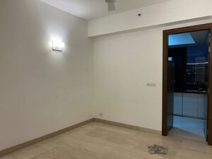 Room in 2 BHK Apartment at M3M Golf Estate, Sector 65 – for Rent