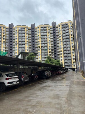 Parking in 2 BHK Apartment at Kohinoor Zen Estate, Kharadi – for Sale