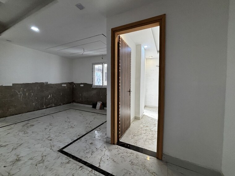 Room, sector 107 2 Bedroom 1060 Sq.Ft. Builder Floor In Sector 107 Noida 10208461