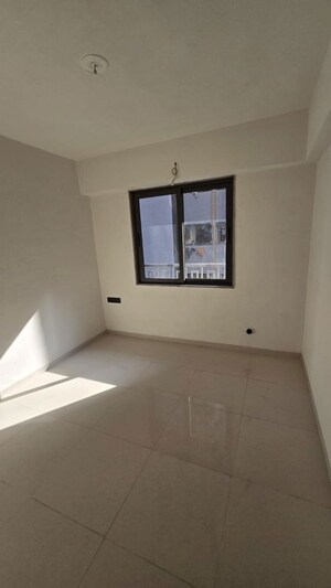 Room in 3 BHK Independent House at Shela – for Rent