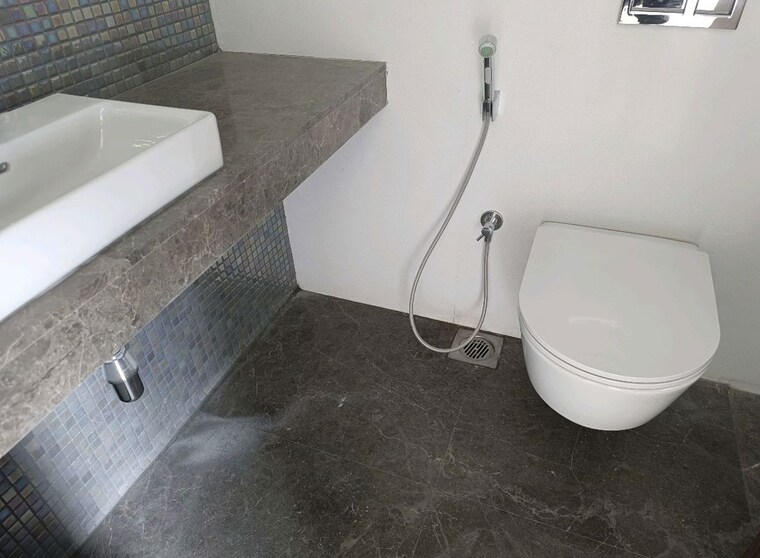Bathroom, lodha-marquise 4 Bedroom 1535 Sq.Ft. Apartment In Worli Mumbai 10208488