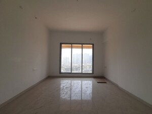 Room in 2 BHK Apartment at Avant Hillway, Goregaon East – for Rent
