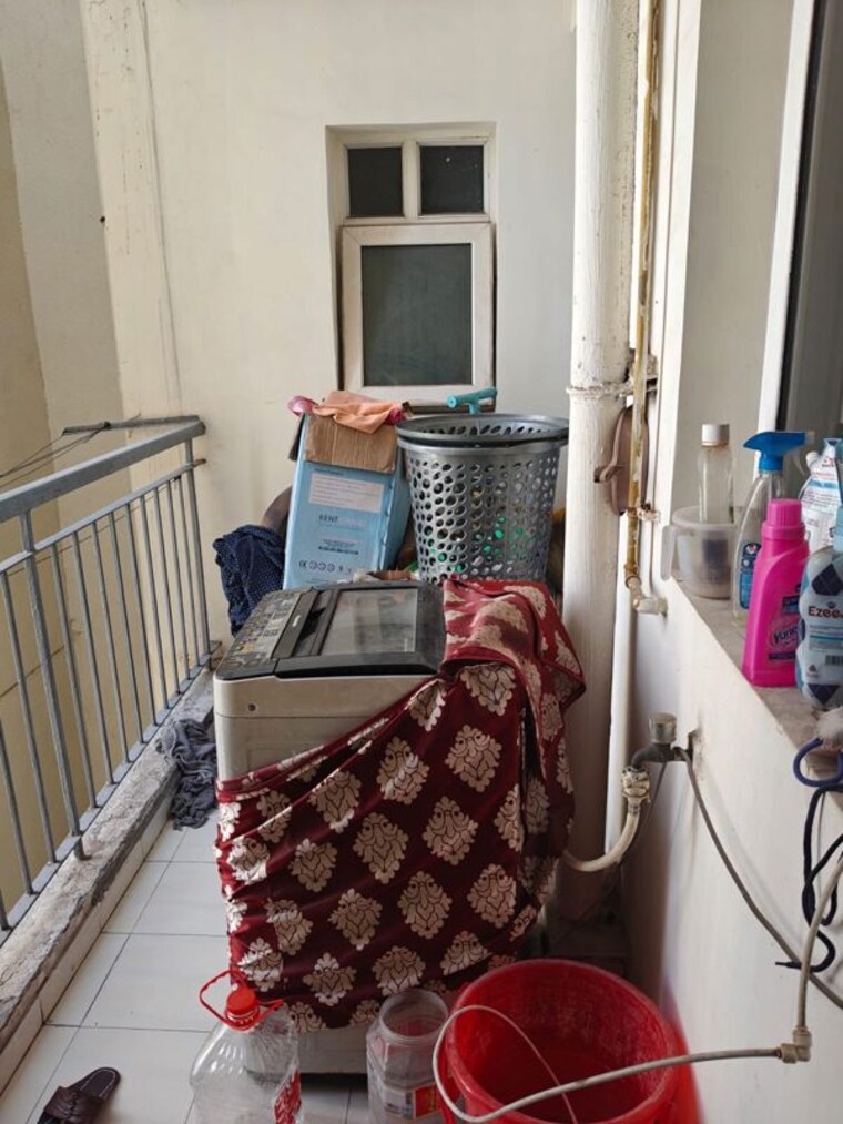 Balcony, ajnara-grand-heritage 2.5 Bedroom 1260 Sq.Ft. Apartment In Sector 74 Noida 10208478