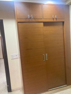 Room in 2 BHK Builder Floor at Nirman Vihar – for Rent
