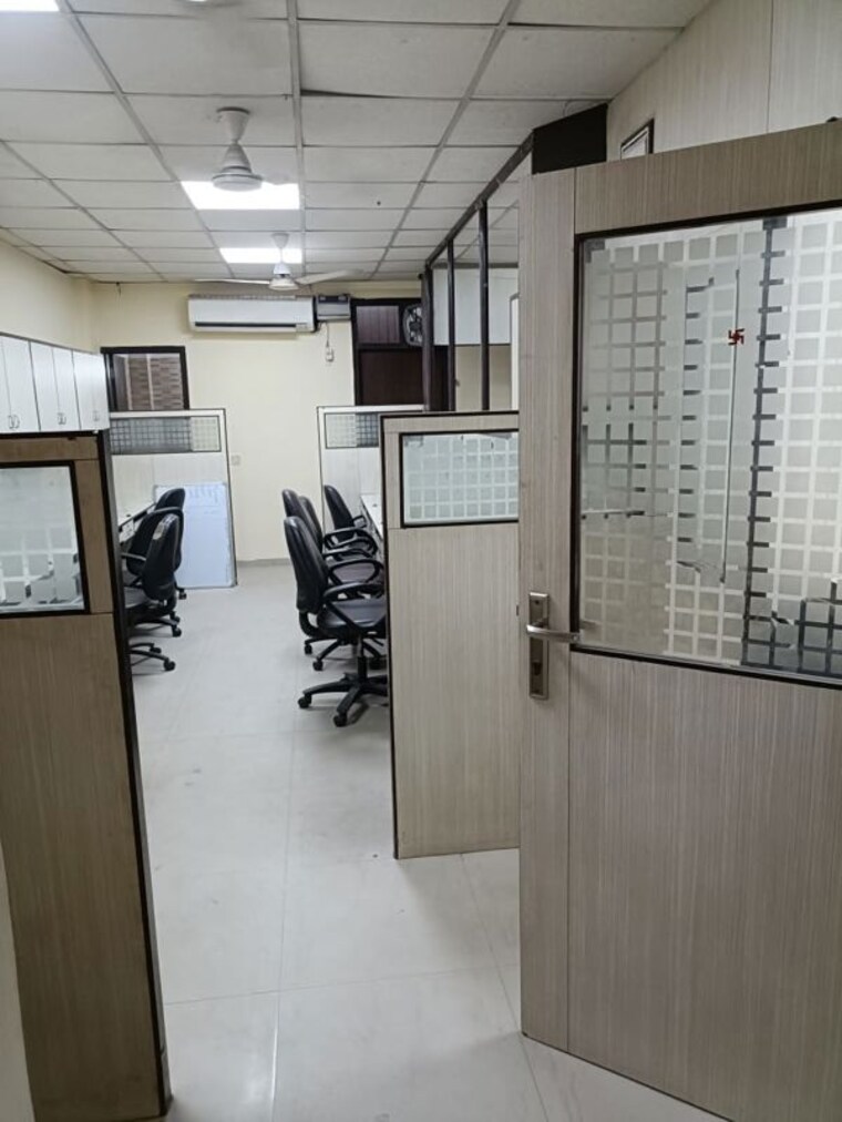 Team Area, sector 3 Commercial Office Space 1500 Sq.Ft. In Sector 3 Noida 10208493
