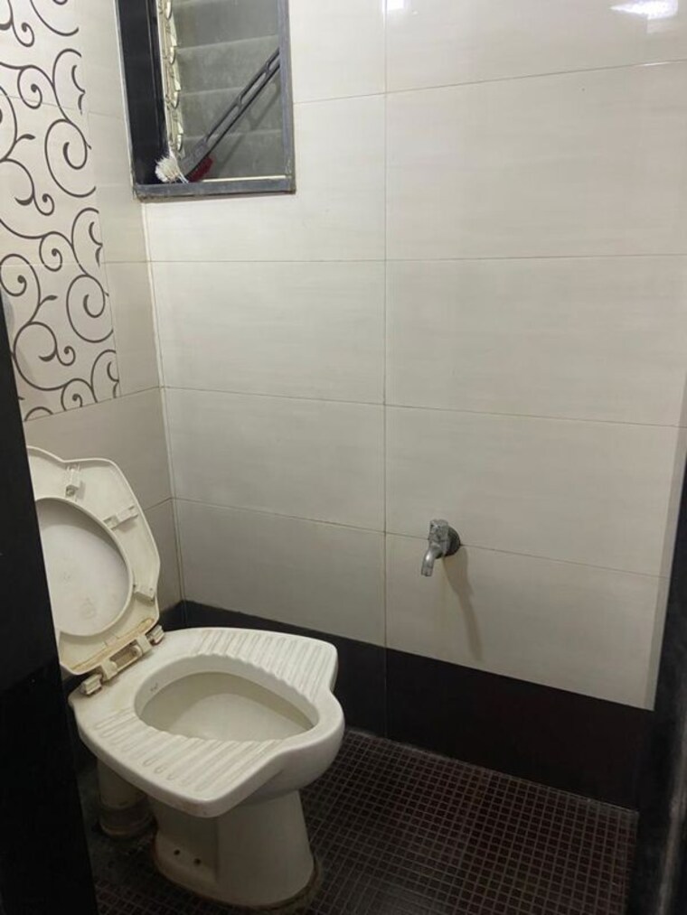 Bathroom, dosti-group-acres 1 Bedroom 400 Sq.Ft. Apartment In Wadala East Mumbai 10208380