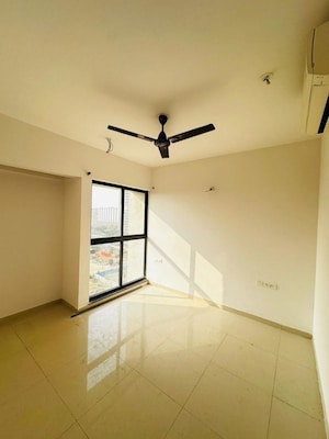 Room in 2 BHK Apartment at Lodha Palava Downtown Dombivli East, Dombivli East – for Rent