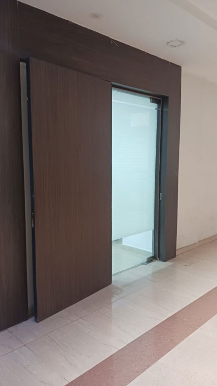 Room, neptune-eastern-business-district Commercial Office Space 700 Sq.Ft. In Bhandup West Mumbai 10208541