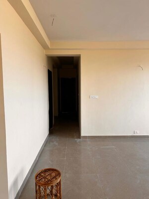 Room in 4 BHK Apartment at Ansal Highland Park, Sector 103 – for Rent