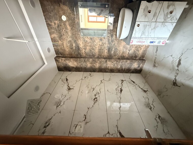 Bathroom, sector 21c 4 Bedroom 350 Sq.Yd. Builder Floor In Sector 21c Faridabad 10201376