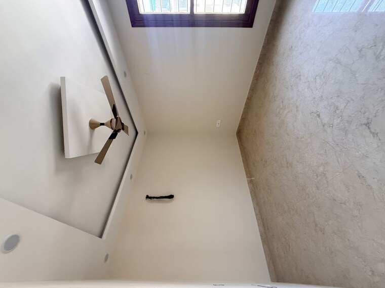 Room, sector 21c 4 Bedroom 350 Sq.Yd. Builder Floor In Sector 21c Faridabad 10201376