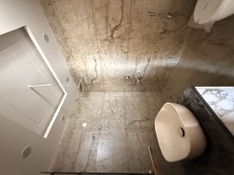 Bathroom, sector 21c 4 Bedroom 350 Sq.Yd. Builder Floor In Sector 21c Faridabad 10201376